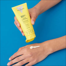 Cargar imagen en el visor de la galería, Crema Facial Hydra Sunscreen SPF 50+ Protección 360º