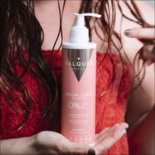 Cargar imagen en el visor de la galería, Gel Booster (Activador de Rizos) Apto Método Curly - 300 ml